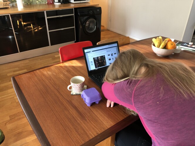 Omtrent halvparten av alle journalister har jobba mer effektivt på hjemmekontor. For Kjersti tappet tilværelsen henne for all energi. Omtrent halvparten av alle journalister har jobba mer effektivt på hjemmekontor. For Kjersti tappet tilværelsen henne for all energi.