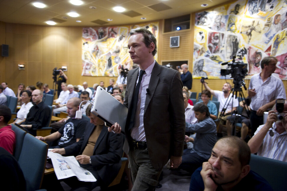 Julian Assange på et seminar i Sverige i 2010. Her varslet at Wikileaks vil publisere 15.000 hemmeligstemplede krigsdokumentene i løpet av de neste to ukene.