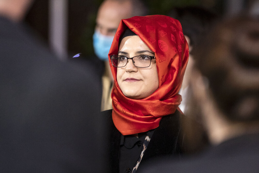 Hatice Cengiz går til sivilt søksmål mot kronprins Mohammed bin Salman og 20 andre for deres angivelige medvirkning til drapet på hennes forlovede, journalisten Jamal Khashoggi, i Tyrkia i 2018. Hatice Cengiz går til sivilt søksmål mot kronprins Mohammed bin Salman og 20 andre for deres angivelige medvirkning til drapet på hennes forlovede, journalisten Jamal Khashoggi, i Tyrkia i 2018.