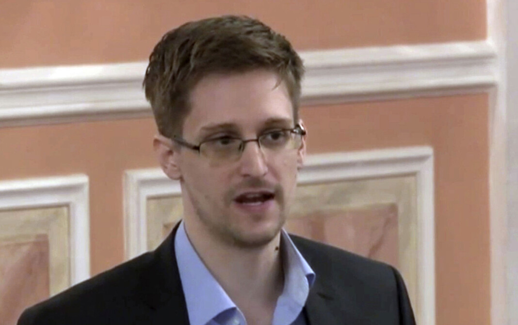 Edward Snowden i Moskva i 2013. Edward Snowden i Moskva i 2013.