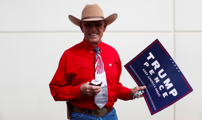 Fire nye år med Donald Trump er drømmen til denne fyren, fotografert i Arizona 2. november. Fire nye år med Donald Trump er drømmen til denne fyren, fotografert i Arizona 2. november.