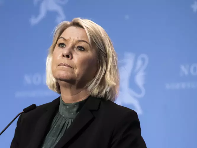 Justis- og beredskapsminister Monica Mæland svarte om oppfølging av offentlighetsloven.