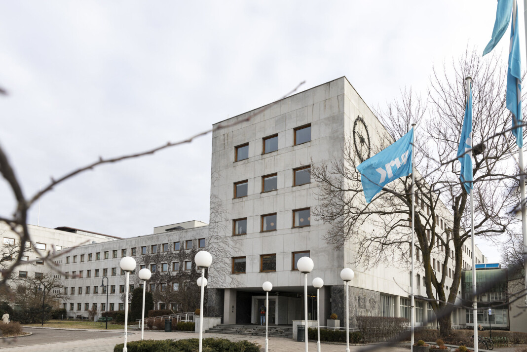 En norsk artist er tiltalt etter en voldshendelse utenfor NRK Marienlyst i Oslo, men saken er ikke klar for retten. En norsk artist er tiltalt etter en voldshendelse utenfor NRK Marienlyst i Oslo, men saken er ikke klar for retten.