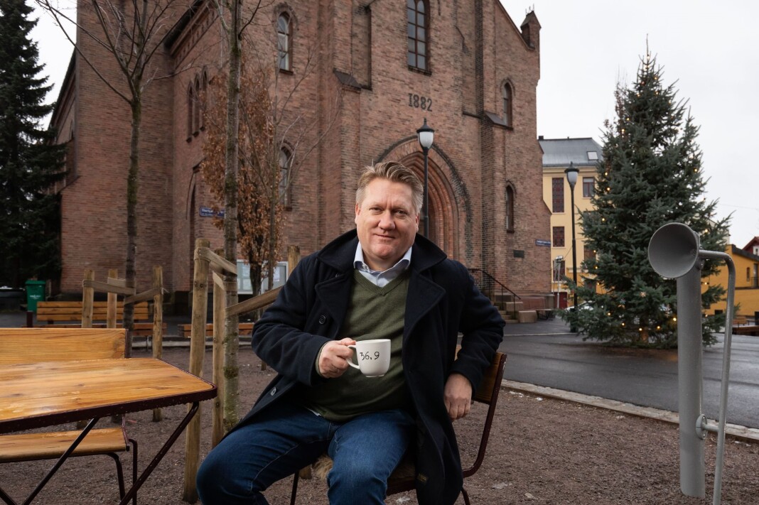 – Avisa Oslo er det mest spennende journalistiske prosjektet i Norge akkurat nå, sier Eirik Mosveen - som har fått ny jobb i Avisa Oslo. – Avisa Oslo er det mest spennende journalistiske prosjektet i Norge akkurat nå, sier Eirik Mosveen - som har fått ny jobb i Avisa Oslo.