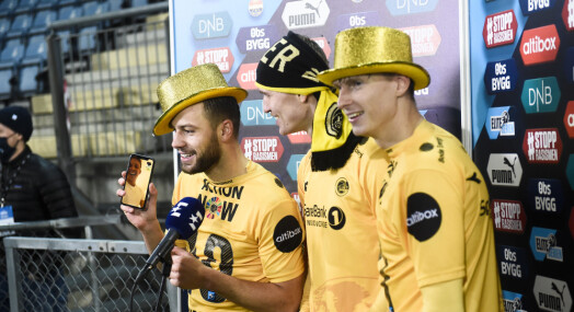 Kampen om fotballrettighetene kan ende med en prislapp på over 4 milliarder kroner Kampen om fotballrettighetene kan ende med en prislapp på over 4 milliarder kroner