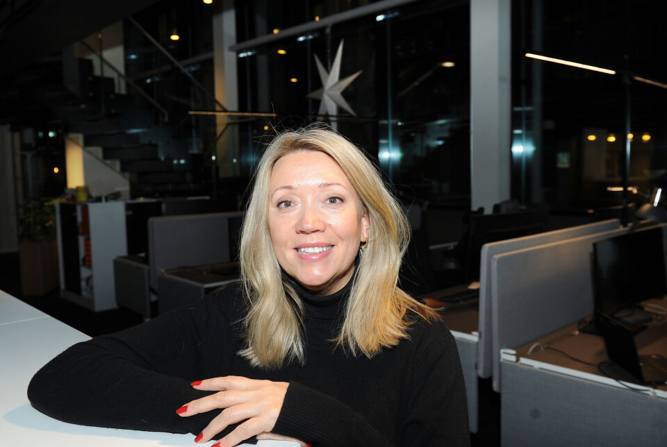 Distriktsredaktør Vibeke Madsen ser problematikk i at en NRK-journalist eier aksjer i selskap med lokale satsinger.