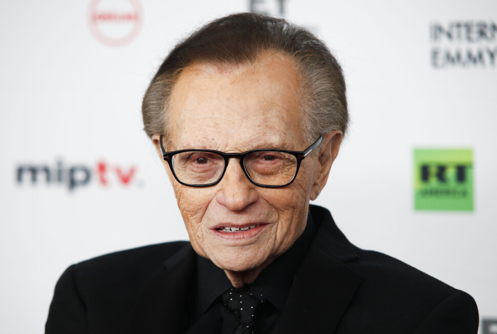 Larry King, her i 2017, er innlagt på sykehus med koronasykdom. Larry King, her i 2017, er innlagt på sykehus med koronasykdom.