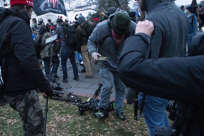 «CNN suck» ropte demonstrantene. «CNN suck» ropte demonstrantene.