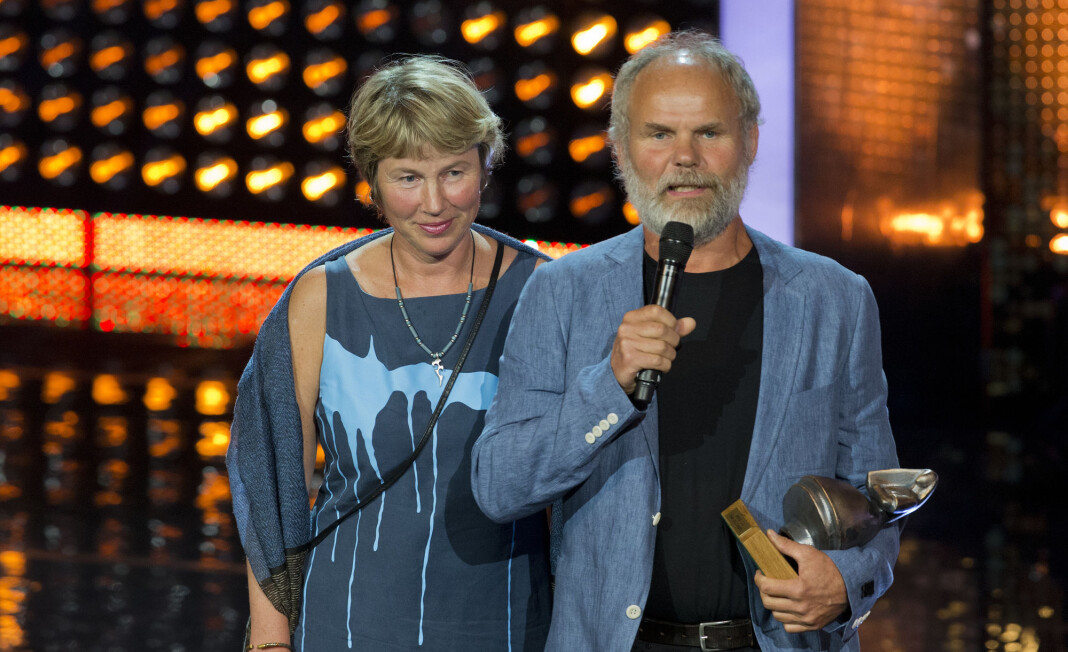 Øyvind Sandberg mottok Amandaprisen i august 2012 for beste dokumentarfilm med «Folk ved fjorden». Øyvind Sandberg mottok Amandaprisen i august 2012 for beste dokumentarfilm med «Folk ved fjorden».