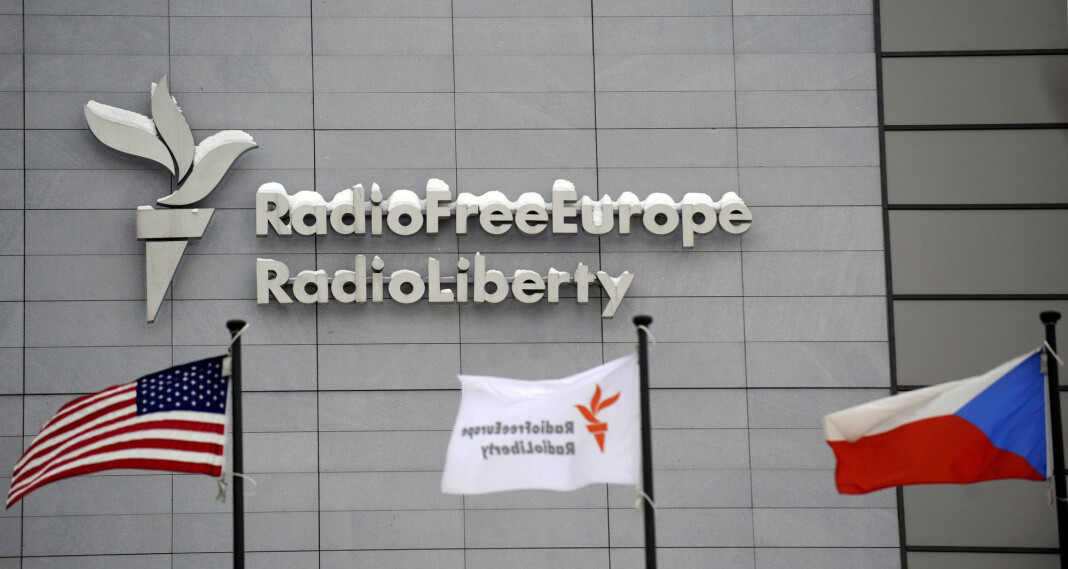 Biden-administrasjonen utnevnte søndag nye sjefer for USAs globale radiokanaler etter å ha sparket de Trump-utnevnte forgjengerne. Har fra Radio Free Europe/Radio Libertys kontor i Praha i Tsjekkia i 2010. Biden-administrasjonen utnevnte søndag nye sjefer for USAs globale radiokanaler etter å ha sparket de Trump-utnevnte forgjengerne. Har fra Radio Free Europe/Radio Libertys kontor i Praha i Tsjekkia i 2010.
