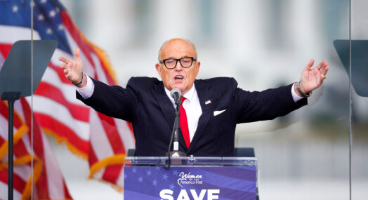 Rudy Giuliani saksøkes for milliarder etter uttalelser i konservative medier
