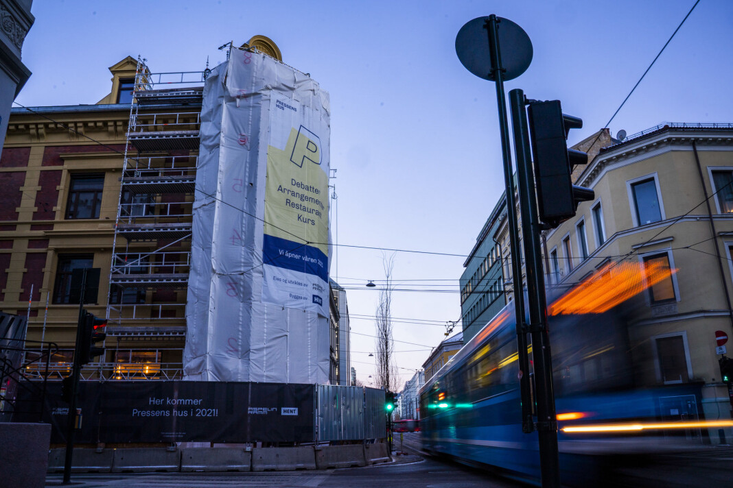 En uoversiktlig smittesituasjon fører til nye forsinkelser for Pressens hus. En uoversiktlig smittesituasjon fører til nye forsinkelser for Pressens hus.