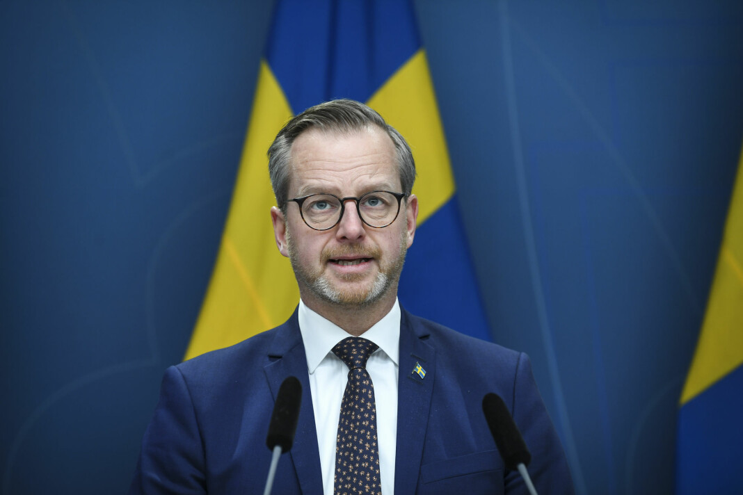 Innenriksminister Mikael Damberg presenterte lovforslaget om Estonia-dykking på en pressekonferanse torsdag morgen. Bildet er tatt på en pressekonferanse søndag.