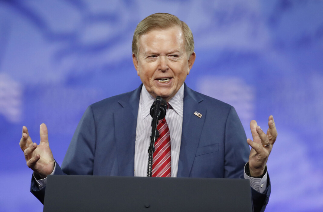 Lou Dobbs, her på en konferanse for et konservativt forum i 2017. Hans populære prateprogram Lou Dobbs Tonight på Fox News er kansellert. Lou Dobbs, her på en konferanse for et konservativt forum i 2017. Hans populære prateprogram Lou Dobbs Tonight på Fox News er kansellert.