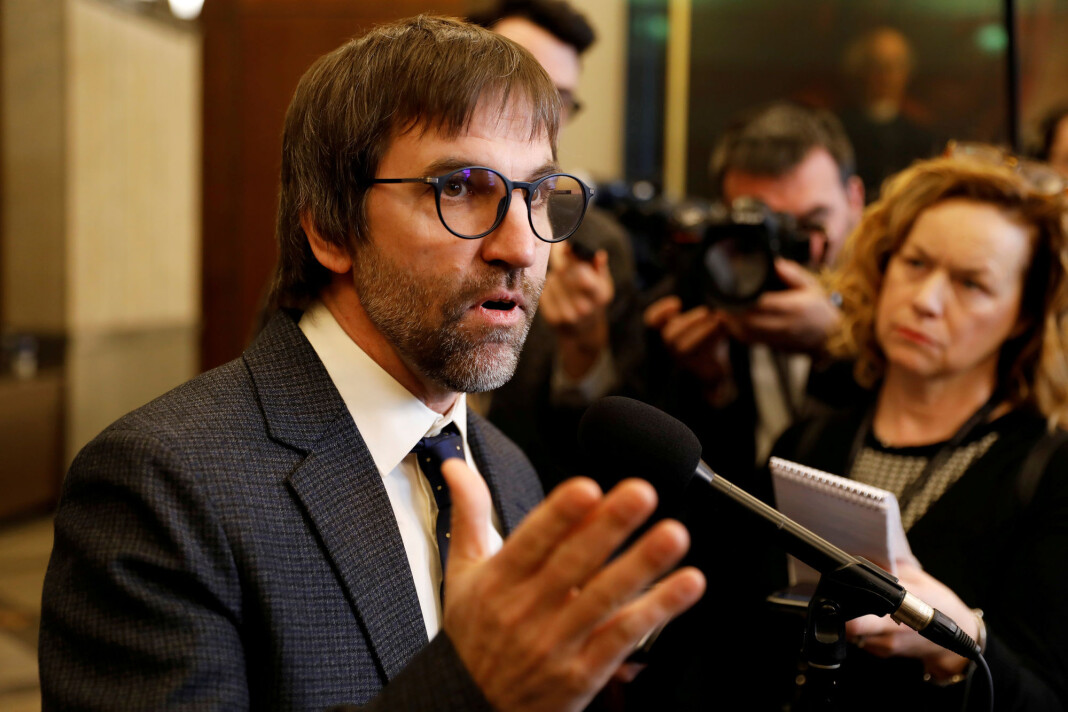 Statsråd Steven Guilbeault fordømmer Facebooks protest mot det australske forslage. Statsråd Steven Guilbeault fordømmer Facebooks protest mot det australske forslage.