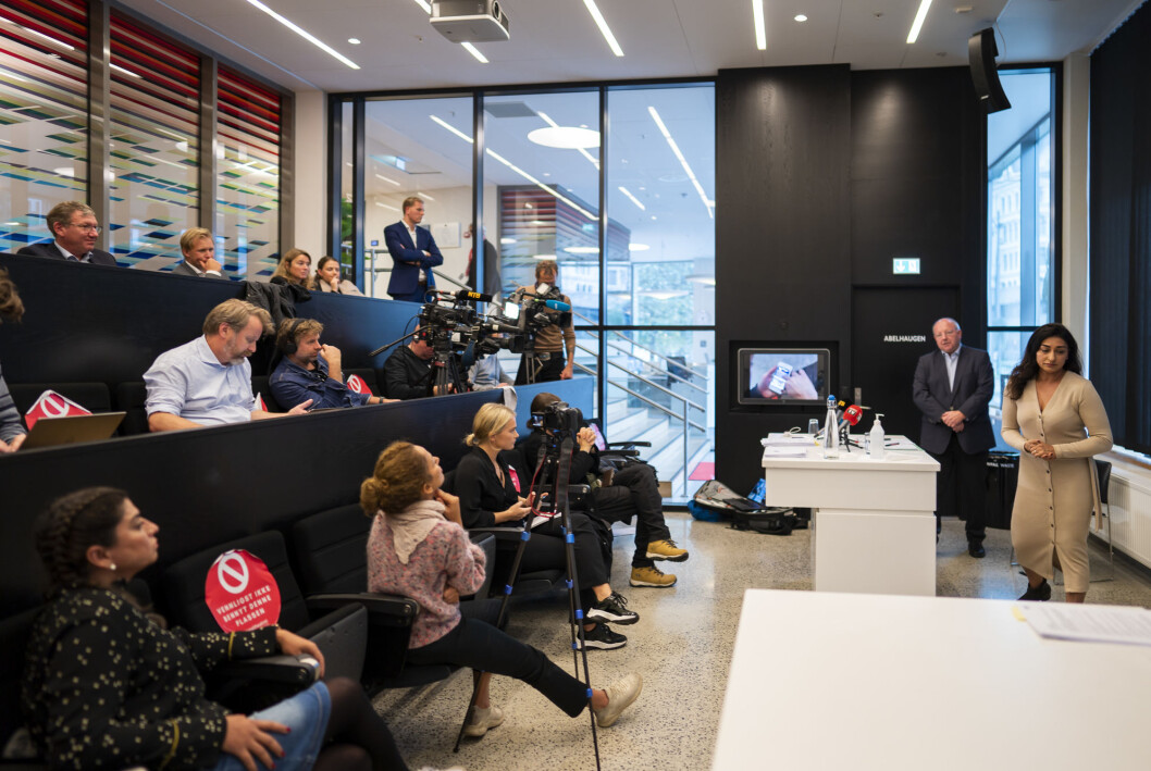 Daglig leder Shabana Rehman og styreleder Jan Sverre Asker under pressekonferansen der de tilbakeviser kritikken om dårlig økonomistyring. Daglig leder Shabana Rehman og styreleder Jan Sverre Asker under pressekonferansen der de tilbakeviser kritikken om dårlig økonomistyring.