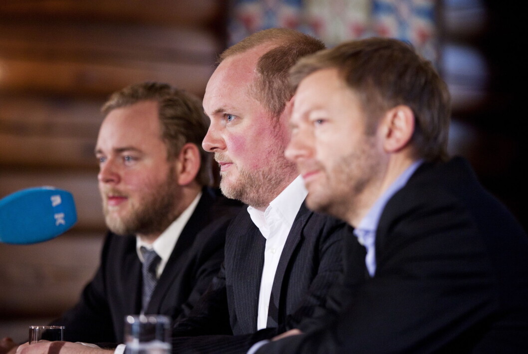 Sagen-brødrene og Tjøstheim skal ha signert med VG. Fra venstre: Tore Sagen, Steinar Sagen og Bjarte Tjøstheim. Sagen-brødrene og Tjøstheim skal ha signert med VG. Fra venstre: Tore Sagen, Steinar Sagen og Bjarte Tjøstheim.