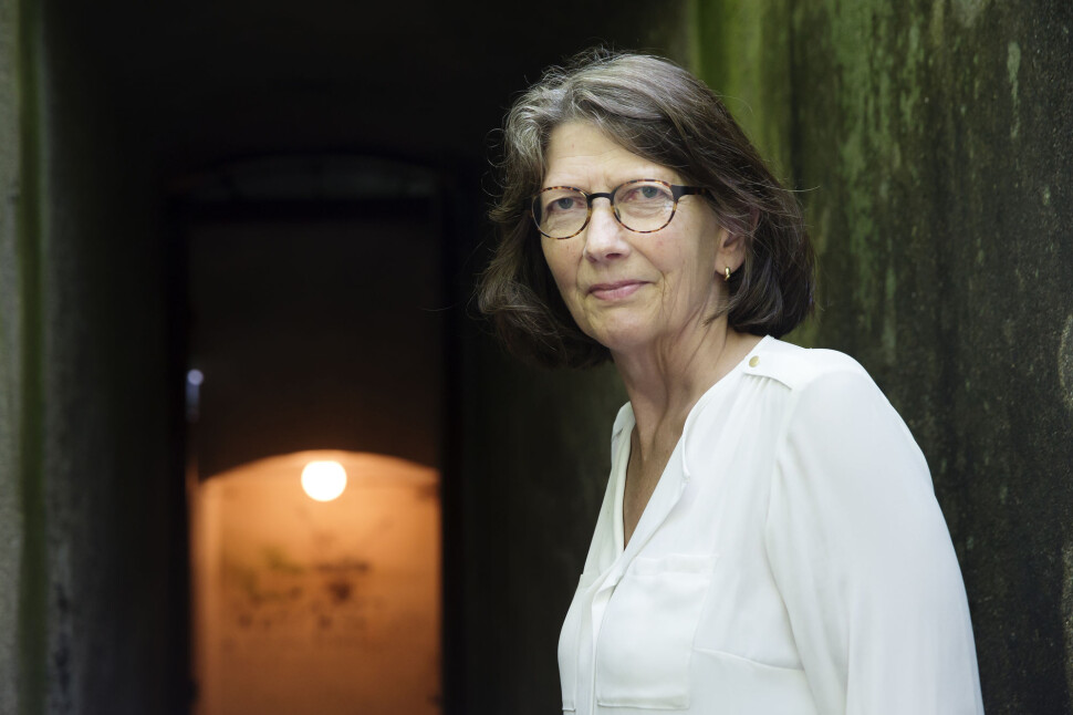 Søndag 7. mars deaktiverte Facebook kontoen til Senter for studier av Holocaust og livssynsminoriteter (HL-senteret) uten forvarsel. Direktør Guri Heltnes er ikke fornøyd. Søndag 7. mars deaktiverte Facebook kontoen til Senter for studier av Holocaust og livssynsminoriteter (HL-senteret) uten forvarsel. Direktør Guri Heltnes er ikke fornøyd.
