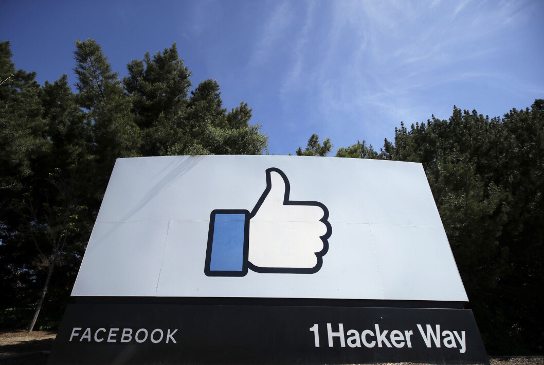Facebook har fjernet rundt 300 falske kontoer fra Facebook og Instagram, knyttet til en iransk eksilgruppe og styrt av en trollfabrikk i Albania. Facebook har fjernet rundt 300 falske kontoer fra Facebook og Instagram, knyttet til en iransk eksilgruppe og styrt av en trollfabrikk i Albania.