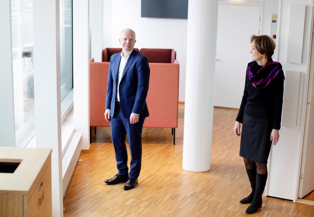 Styreleder Anette S. Olsen sammen med NHSTs nye konsernsjef Trond Sundnes. Styreleder Anette S. Olsen sammen med NHSTs nye konsernsjef Trond Sundnes.