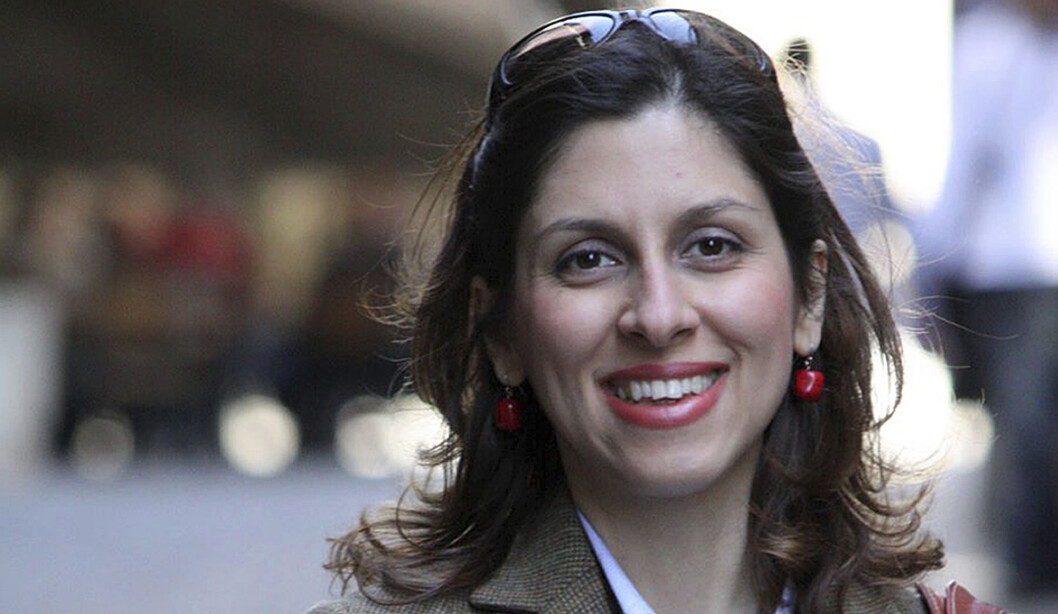 Britisk-iranske Nazanin Zaghari-Ratcliffe er dømt til ytterligere ett års fengsel i Iran, for å ha deltatt i en demonstrasjon i London i 2009. Britisk-iranske Nazanin Zaghari-Ratcliffe er dømt til ytterligere ett års fengsel i Iran, for å ha deltatt i en demonstrasjon i London i 2009.
