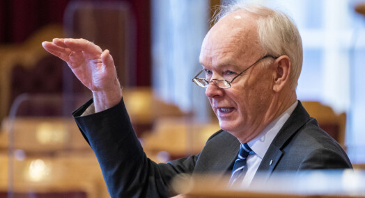 Advarer mot salg av Nationen Advarer mot salg av Nationen