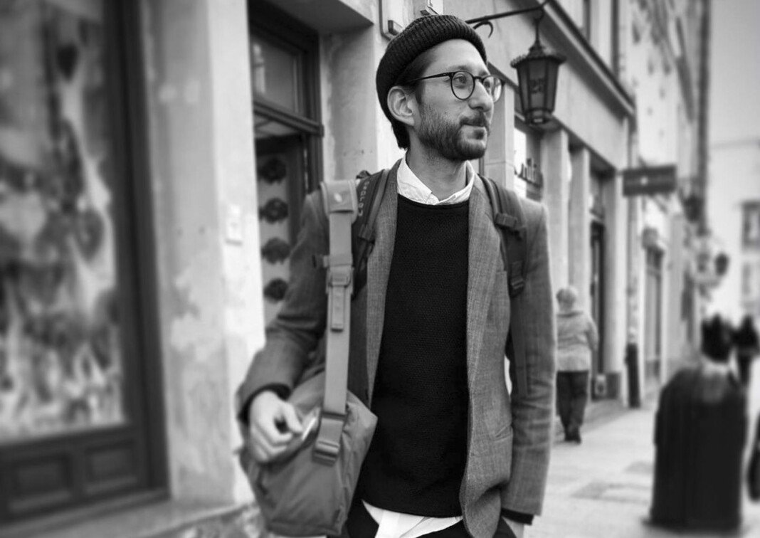 Den 37 år gamle amerikanske journalisten Danny Fenster ble pågrepet i Myanmar i mai og risikerer livsvarig fengsel i landet. Den 37 år gamle amerikanske journalisten Danny Fenster ble pågrepet i Myanmar i mai og risikerer livsvarig fengsel i landet.