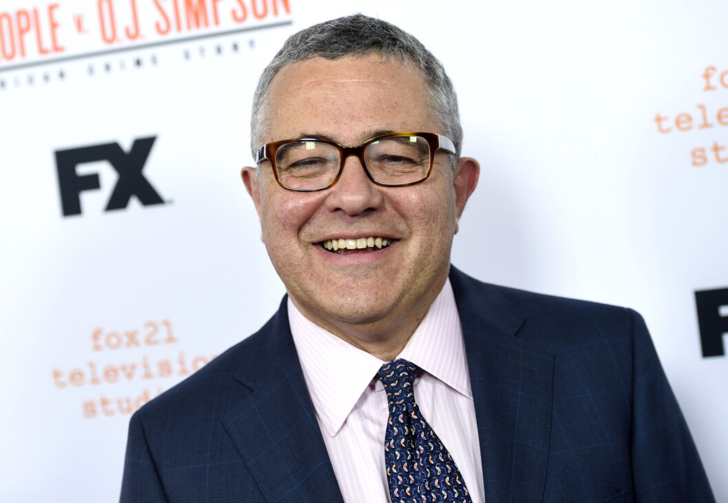 Jeffrey Toobin fotografert i lykkeligere tider. I går gjorde han comeback på CNN etter en åtte måneder lang pause. Jeffrey Toobin fotografert i lykkeligere tider. I går gjorde han comeback på CNN etter en åtte måneder lang pause.