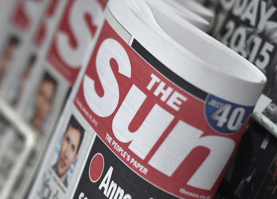 Rupert Murdoch-eide The Sun er blitt et tapssluk. Rupert Murdoch-eide The Sun er blitt et tapssluk.