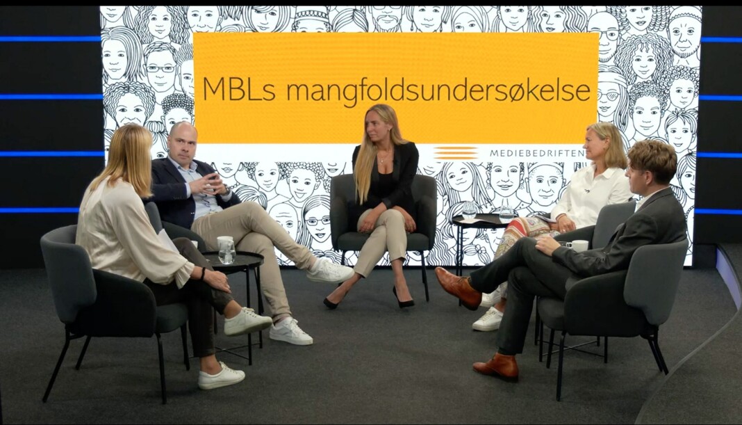 Fra venstre: Randi S. Øgrey (MBL), konsernsjef Anders Opdahl (Amedia), Trine Ohrberg (MBL), Siv Juvik Tveitnes (Schibsted) og Olav Hypher (NRK). Fra venstre: Randi S. Øgrey (MBL), konsernsjef Anders Opdahl (Amedia), Trine Ohrberg (MBL), Siv Juvik Tveitnes (Schibsted) og Olav Hypher (NRK).