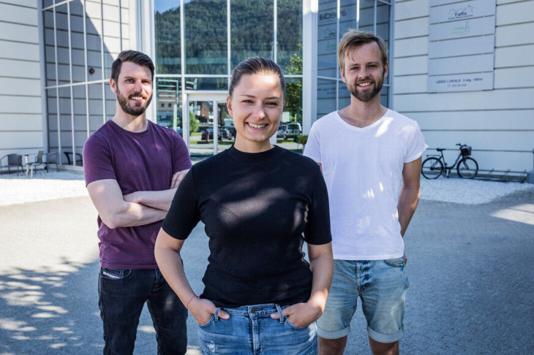 Idar Stadheim, Cecilie Brendehaug Rysjedal og Ivar Bruvik Sætre i Firda sin redaksjon. På jakt etter ein ny kollega Idar Stadheim, Cecilie Brendehaug Rysjedal og Ivar Bruvik Sætre i Firda sin redaksjon. På jakt etter ein ny kollega
