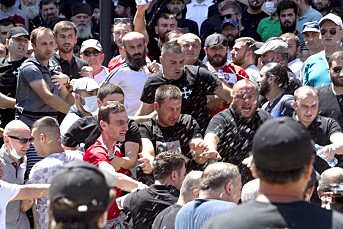 Det oppsto uro da Pride-motstandere barket sammen med politiet i Georgias hovedstad Tbilisi forrige mandag. Det oppsto uro da Pride-motstandere barket sammen med politiet i Georgias hovedstad Tbilisi forrige mandag.