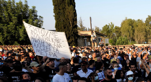 TV-stasjon på Kypros angrepet av koronademonstranter
