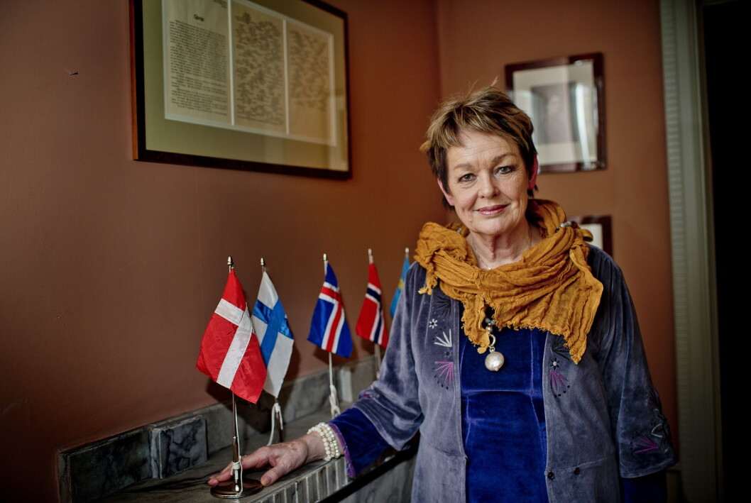 Ghita Nørby er ikke redd for å si ifra hvis hun mener journalistenes spørsmål er håpløse. Ghita Nørby er ikke redd for å si ifra hvis hun mener journalistenes spørsmål er håpløse.