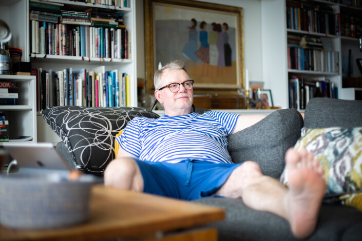 Hammerø følger med på OL. Han er like interessert i sport som i musikk og litteratur. – En strålende fotballkamp, gjerne med Molde i praktslag, og en heftig jazzkonsert har mye til felles - det kollektive samspillet, de individuelle ferdighetene og så det uforutsigbare - det magiske, sier han. Hammerø følger med på OL. Han er like interessert i sport som i musikk og litteratur. – En strålende fotballkamp, gjerne med Molde i praktslag, og en heftig jazzkonsert har mye til felles - det kollektive samspillet, de individuelle ferdighetene og så det uforutsigbare - det magiske, sier han.