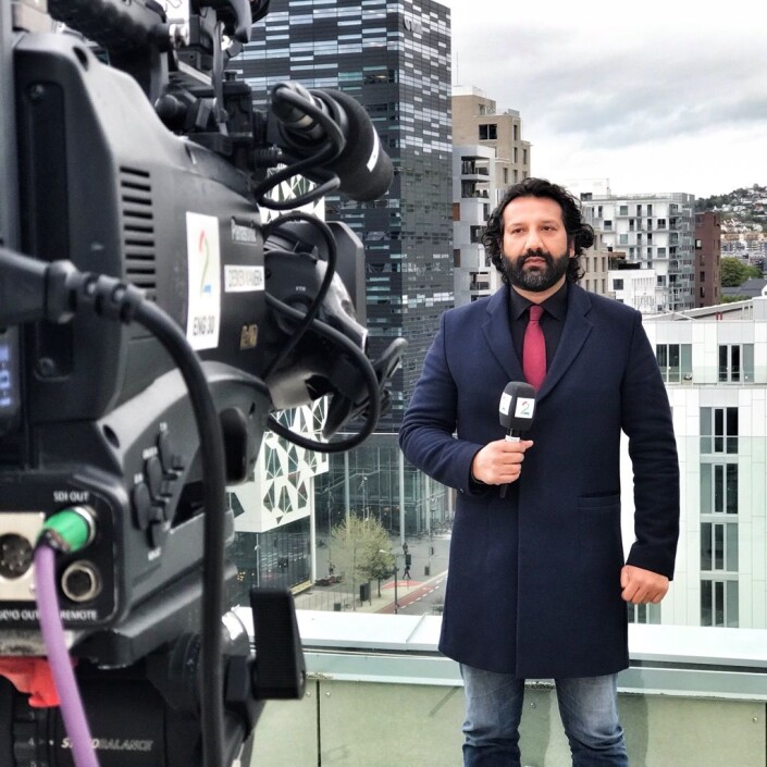 Kadafi Zaman har jobbet i TV 2 siden 2006. I år vant han Gullruten for beste programleder i dokuserien <span class=" italic" data-lab-italic_desktop="italic">Bak Fasaden</span> Kadafi Zaman har jobbet i TV 2 siden 2006. I år vant han Gullruten for beste programleder i dokuserien <span class=" italic" data-lab-italic_desktop="italic">Bak Fasaden</span>