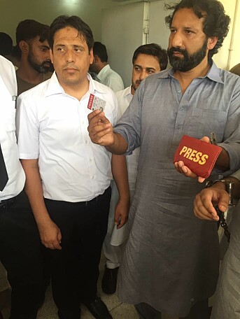 Zaman ble arrestert i Pakistan i 2018. Han rapporterte fra en demonstrasjon for TV 2 under det politiske valget.