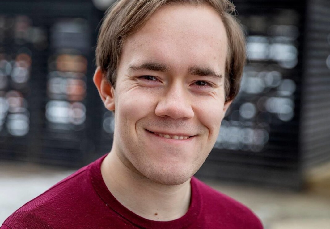 Nicholas Bergh er sportsjournalist i Aftenposten. – Inntrykket mitt på Twitter er at mange synes journalister gjør en dårlig jobb, eller at de har en agenda. Nicholas Bergh er sportsjournalist i Aftenposten. – Inntrykket mitt på Twitter er at mange synes journalister gjør en dårlig jobb, eller at de har en agenda.