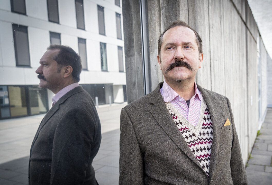 Journalist og forfatter John Færseth har skrevet flere bøker om konspirasjonsteorier. Journalist og forfatter John Færseth har skrevet flere bøker om konspirasjonsteorier.