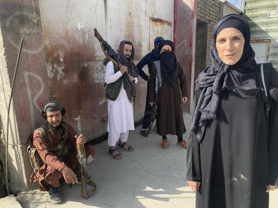 CNN-korrespondent Clarissa Ward på jobb i Kabul denne uken.