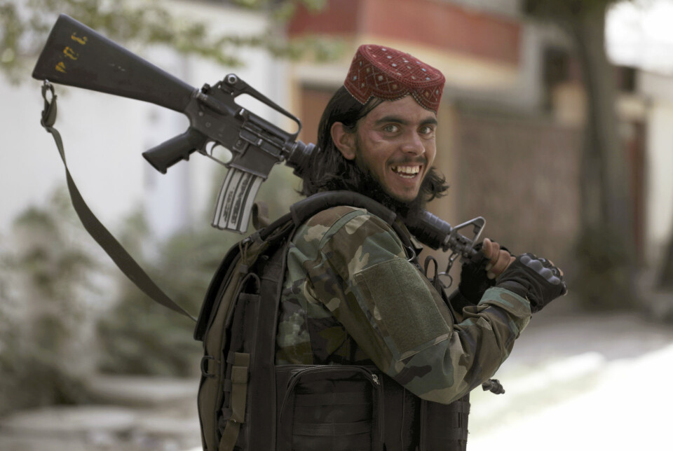 Taliban-soldat fotografert i Kabul.