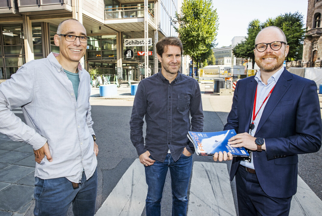 Fra venstre: Audun Holmøy Røhrt, daglig leder Fri Flyt; Erlend Sande, ansvarlig redaktør Fri Flyt og Gard Steiro, sjefredaktør og administrerende direktør i VG.