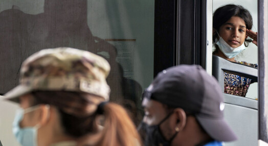 Antallet aktive kvinnelige journalister stuper i Afghanistan. Blir bedt om å holde seg hjemme Antallet aktive kvinnelige journalister stuper i Afghanistan. Blir bedt om å holde seg hjemme
