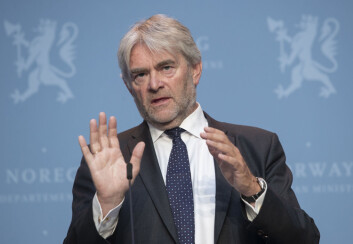 Olav Mestad, professor og utvalgsleder. Olav Mestad, professor og utvalgsleder.