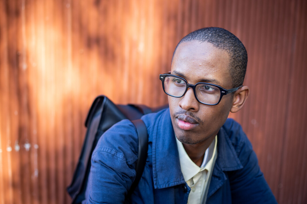 – I enkeltes øyner blir du aldri norsk nok. De ser ikke på deg som en likeverdig samfunnsborger, sier Abdirahman Hassan, debattjournalist i Aftenposten. – I enkeltes øyner blir du aldri norsk nok. De ser ikke på deg som en likeverdig samfunnsborger, sier Abdirahman Hassan, debattjournalist i Aftenposten.