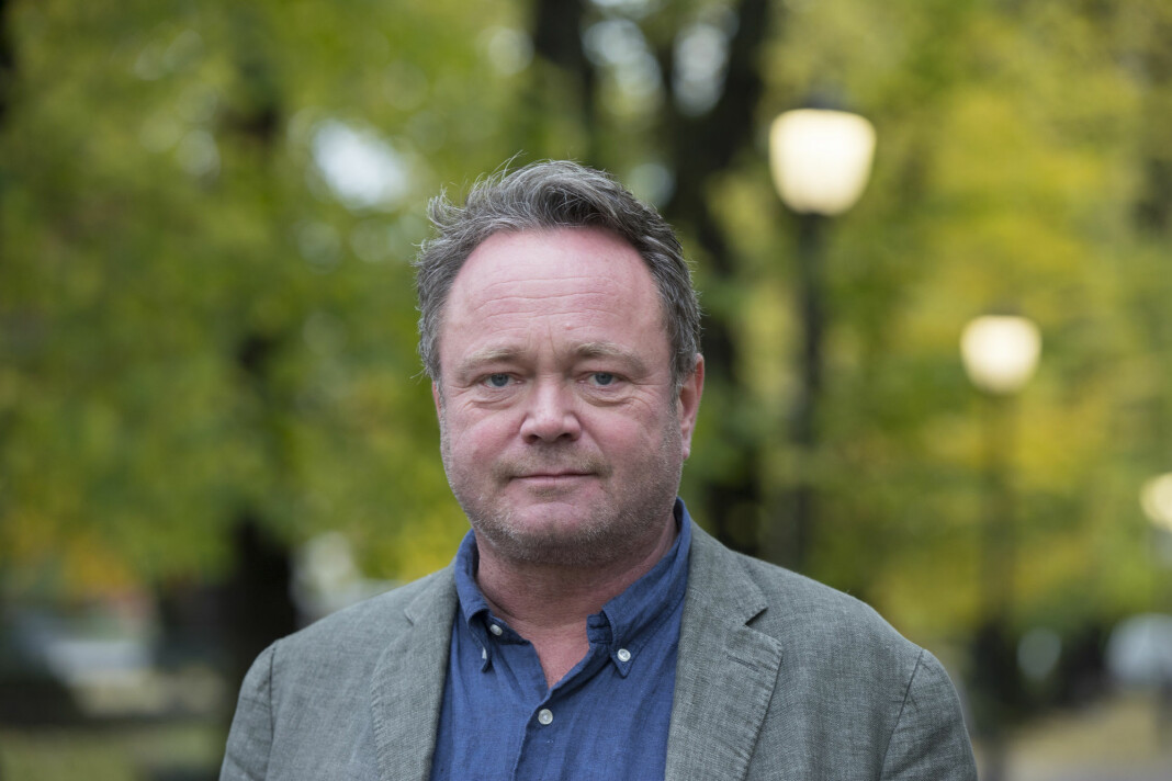 TV 2-journalist Fredrik Græsvik kontaktet en privatperson og arbeidsgiveren hans om hatytringer. Ikke dekning for påstanden, sier TV 2 i etterkant.