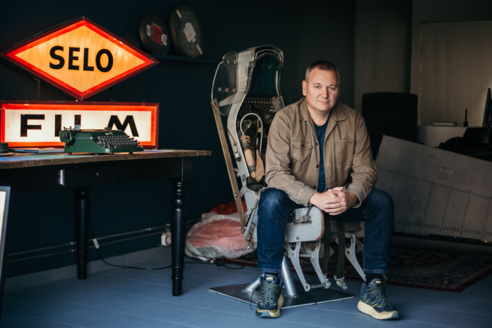– Om jeg som redaktør hadde fått dette foran meg hadde jeg sagt: «Dette kan vi ikke bruke, detter er meningsløst, finnes det en usladdet versjon?» sier fotojournalist Fredrik Naumann. – Om jeg som redaktør hadde fått dette foran meg hadde jeg sagt: «Dette kan vi ikke bruke, detter er meningsløst, finnes det en usladdet versjon?» sier fotojournalist Fredrik Naumann.
