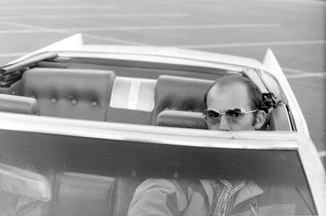 I november 1971 kunne Hunter S. Thompson avsløre hva som skjedde i ørkenen utenfor Barstow. I november 1971 kunne Hunter S. Thompson avsløre hva som skjedde i ørkenen utenfor Barstow.
