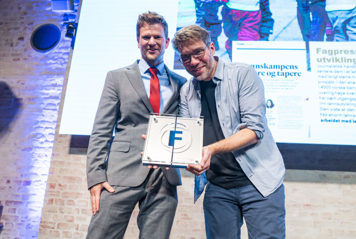 Fagbladet, ved journalist Øystein Windstad (t.v.) og utviklingsredaktør Vidar Eriksen, tok imot Fagpressens utviklingspris. Fagbladet, ved journalist Øystein Windstad (t.v.) og utviklingsredaktør Vidar Eriksen, tok imot Fagpressens utviklingspris.