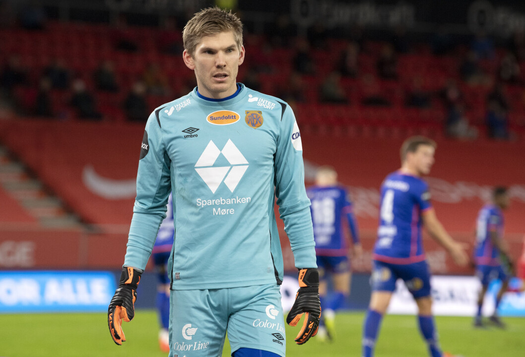 Keeper Andreas Lie og Aalesund tapte 3–1 i eliteseriekampen i fotball mellom Brann og Aalesund på Brann stadion. 3–1. Keeper Andreas Lie og Aalesund tapte 3–1 i eliteseriekampen i fotball mellom Brann og Aalesund på Brann stadion. 3–1.